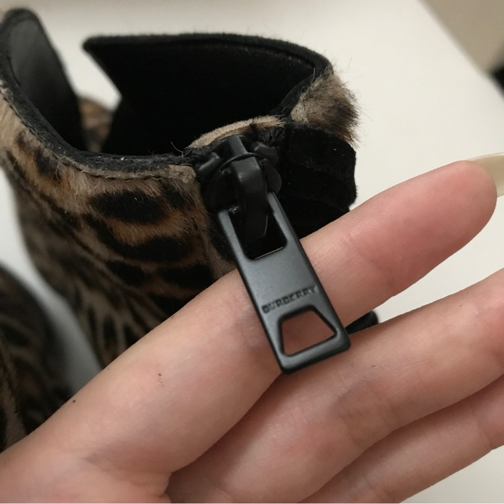 Burberry leopard print tassel boots - Picture 7 of 14